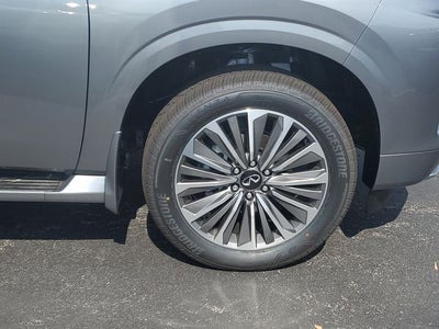 2027 INFINITI QX80 LUXE