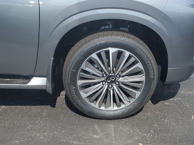 2027 INFINITI QX80 LUXE