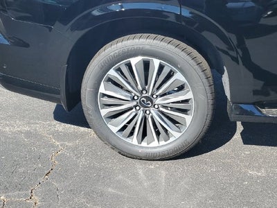 2027 INFINITI QX80 LUXE