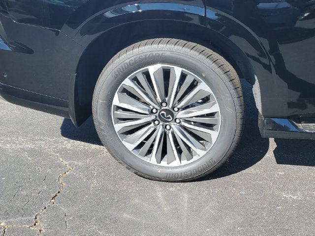2027 INFINITI QX80 LUXE