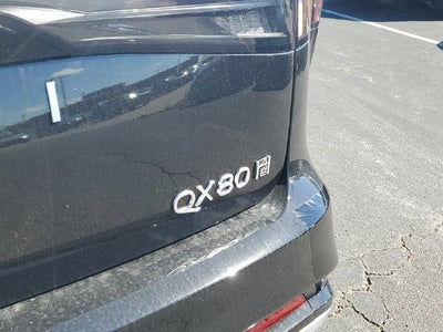 2027 INFINITI QX80 LUXE