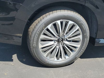 2027 INFINITI QX80 LUXE