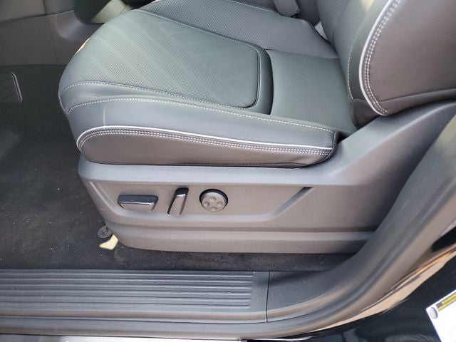 2027 INFINITI QX80 LUXE