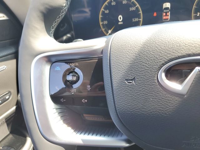 2027 INFINITI QX80 LUXE