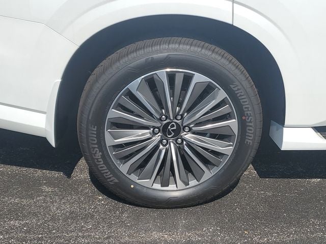 2027 INFINITI QX80 LUXE