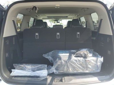 2027 INFINITI QX80 LUXE
