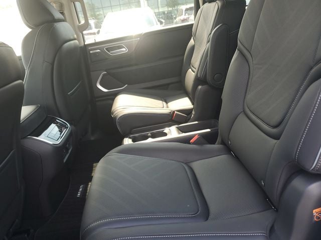 2027 INFINITI QX80 LUXE