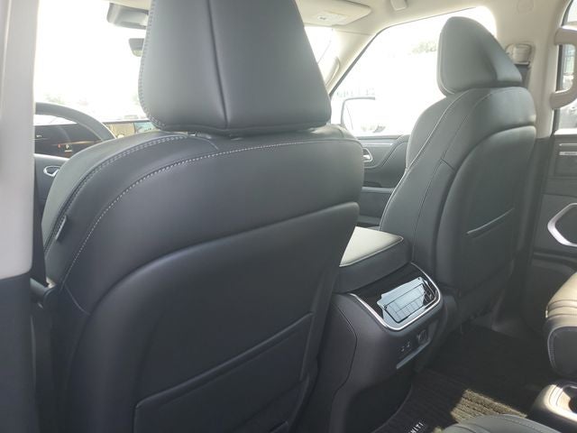 2027 INFINITI QX80 LUXE