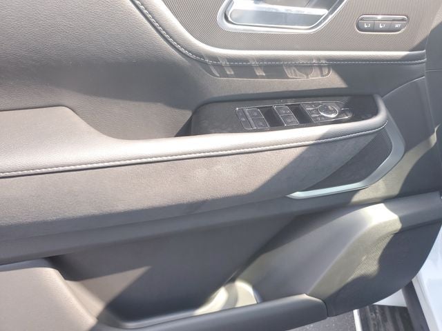 2027 INFINITI QX80 LUXE