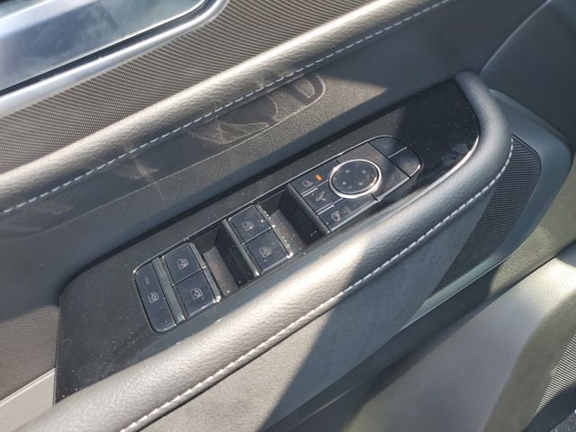 2027 INFINITI QX80 LUXE