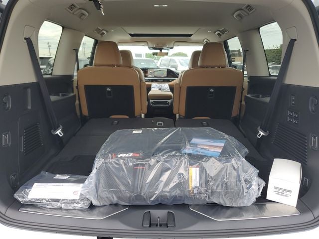 2026 INFINITI QX80 LUXE