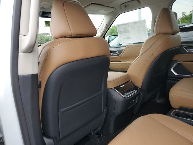 2026 INFINITI QX80 LUXE