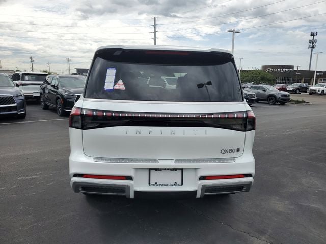 2026 INFINITI QX80 LUXE