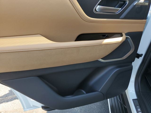 2027 INFINITI QX80 LUXE