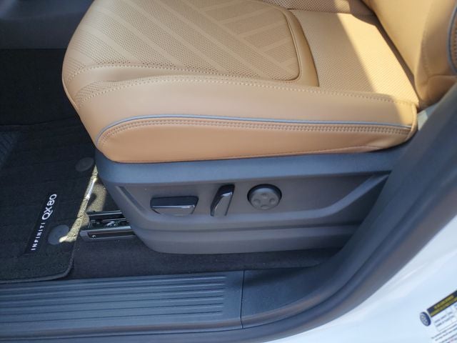 2027 INFINITI QX80 LUXE