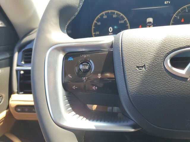 2027 INFINITI QX80 LUXE