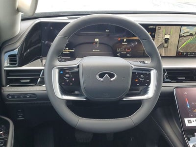 2027 INFINITI QX80 LUXE