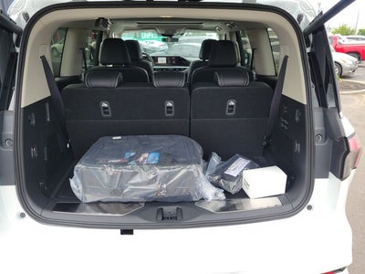2026 INFINITI QX80 LUXE