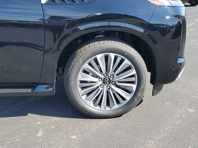 2026 INFINITI QX80 LUXE