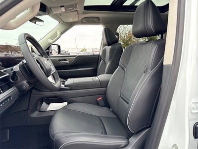 2026 INFINITI QX80 LUXE