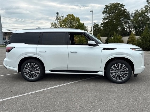 2026 INFINITI QX80 LUXE