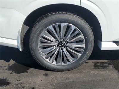 2026 INFINITI QX80 LUXE