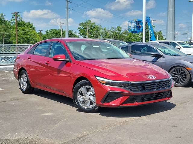 2025 Hyundai Elantra SE