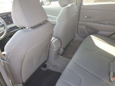 2023 Hyundai Elantra SEL
