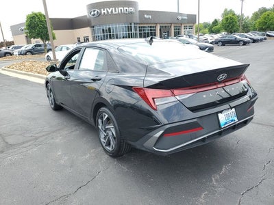 2025 Hyundai Elantra Hybrid SEL Sport