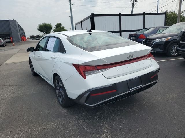 2025 Hyundai Elantra Hybrid Limited