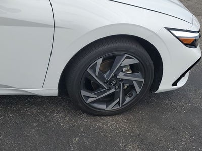 2025 Hyundai Elantra Hybrid Limited