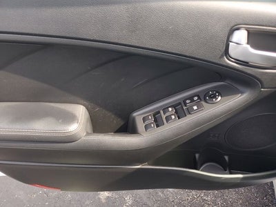 2017 Kia Forte5 LX