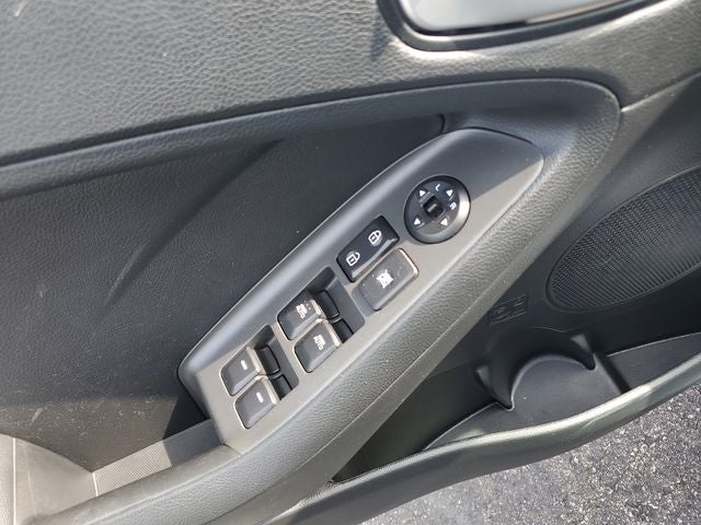 2017 Kia Forte5 LX