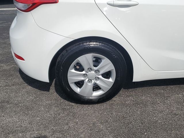2017 Kia Forte5 LX