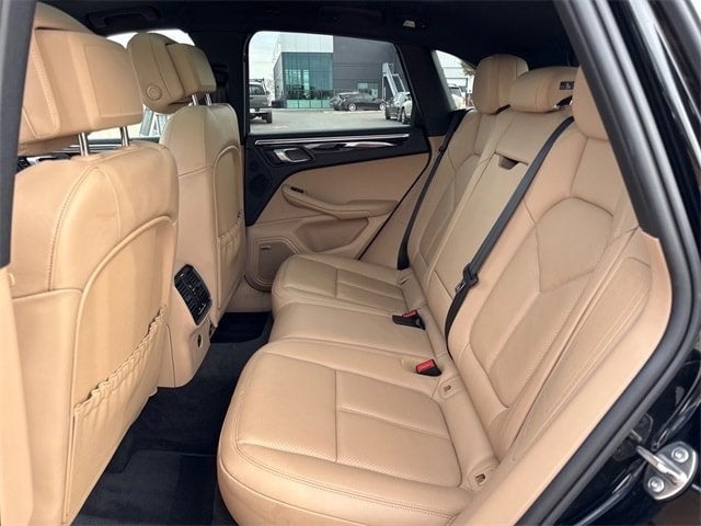 2023 Porsche Macan T