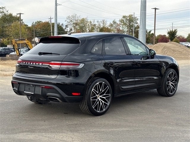 2023 Porsche Macan T