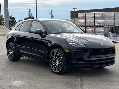 2023 Porsche Macan T