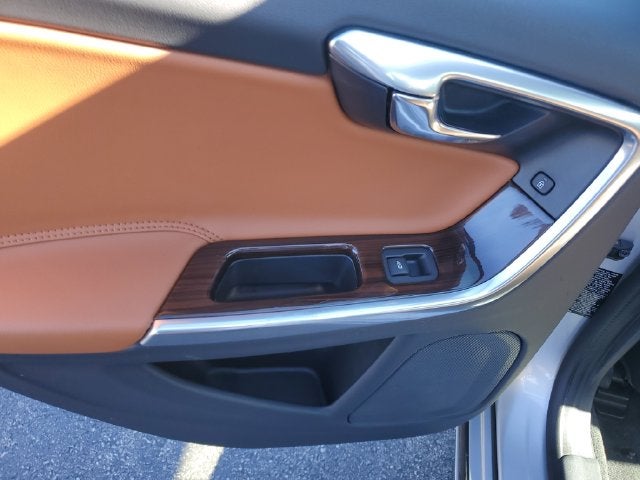 2015 Volvo S60 T5 Platinum