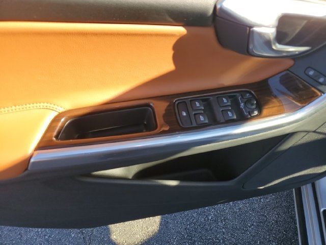 2015 Volvo S60 T5 Platinum