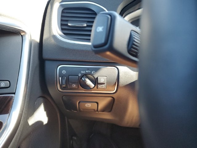2015 Volvo S60 T5 Platinum