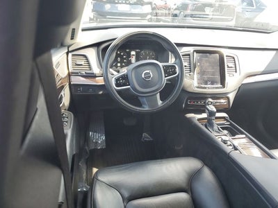2019 Volvo XC90 T6 Momentum