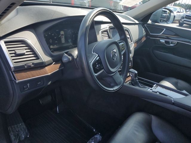 2019 Volvo XC90 T6 Momentum