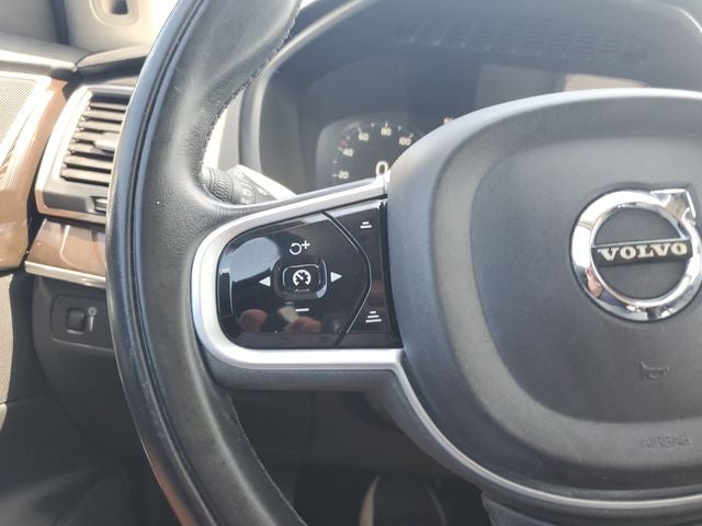 2019 Volvo XC90 T6 Momentum